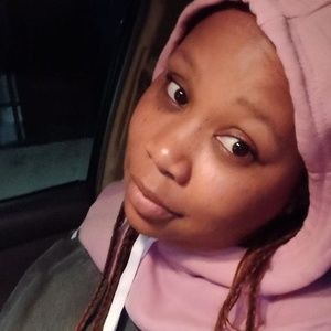 Meet your Posher, Stella